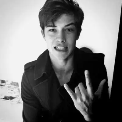 欧美男生微信头像黑白霸气超拽 幸运是你遗憾也是你