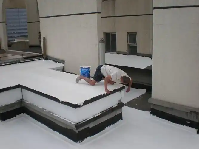 夏季屋面降温涂料薄涂2 mm,恒温 5小时 1mm志盛威华反射保温隔热涂料