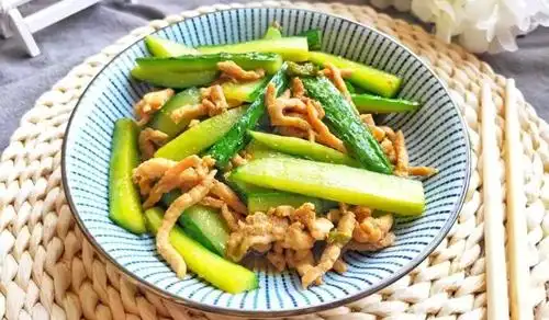 黄瓜炒肉丝怎么炒好吃