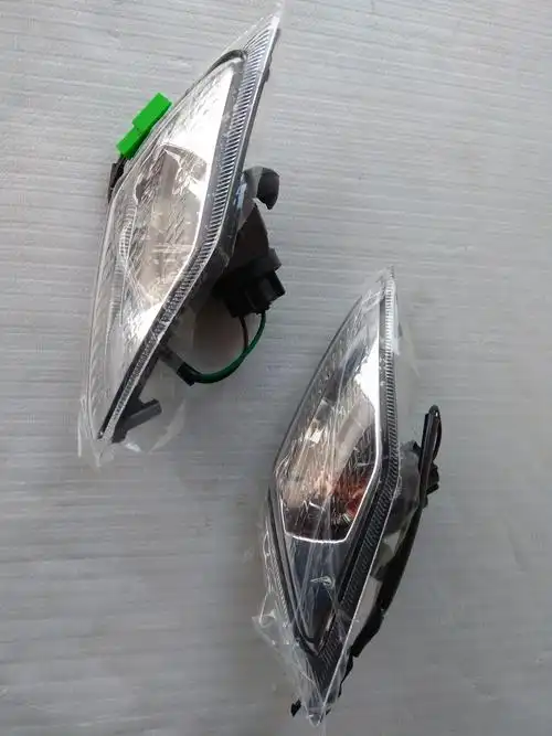 适用豪爵鹰钻hj125t10e10g踏板女式摩托车左右转向灯摩托车车灯