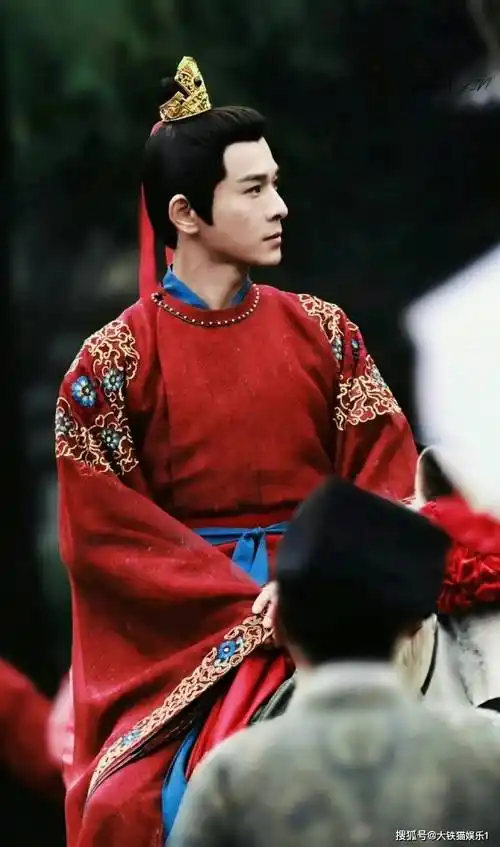 "天涯四美"乔振宇,用了10年明白一个道理:男人不能长得太帅_角色_古装