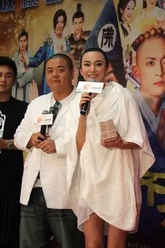 新济公唐熙冰桶湿身捐善款遭网友疯狂吐槽