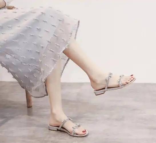 今年的凉鞋,越简约越时髦～!_时尚_设计_夏天