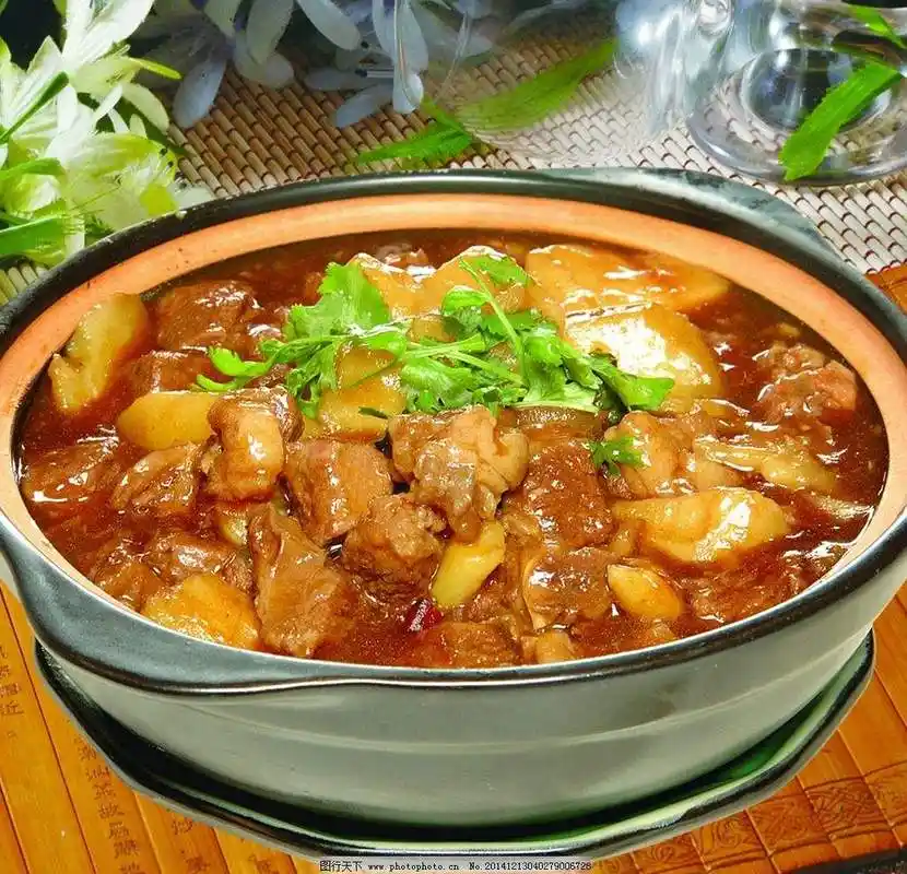 厨房小白一看都会的土豆炖牛肉,做法简单又超级好吃!