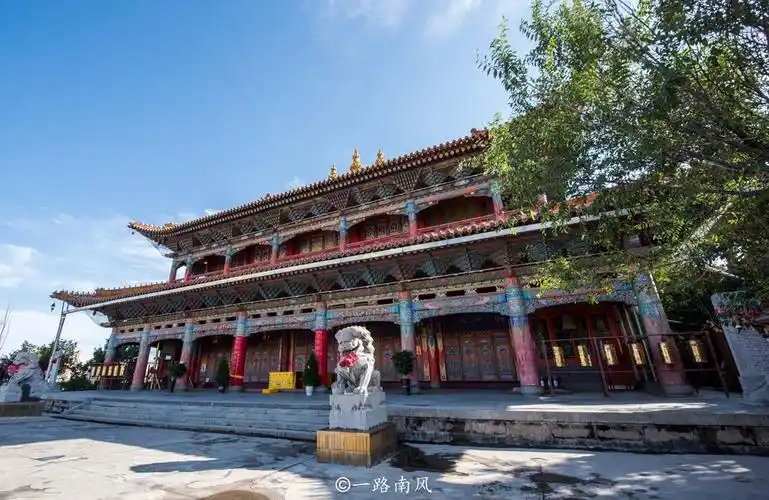 原创西宁市值得旅游的三座寺庙全部免费开放外地游客不多