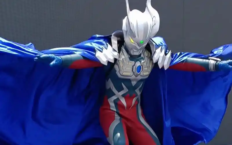 惊喜!合影环节的披风赛罗~和披风赛罗击掌!