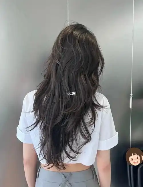 v字高层次发型长发女生一定要剪显脸小发型