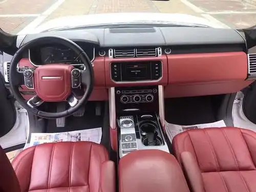 2016款路虎揽胜豪车内饰精致是车主们的选择