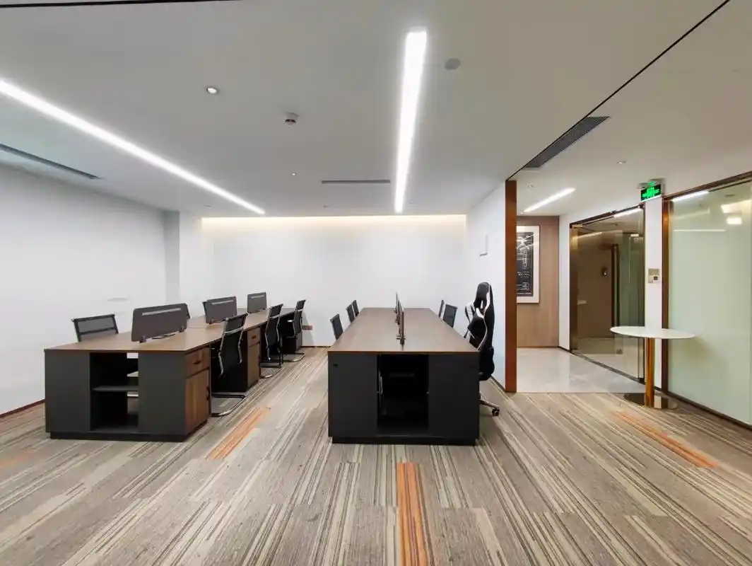 实景拍摄 #好房推荐 #带你看房 #办公室 最新实拍照片  - 抖音