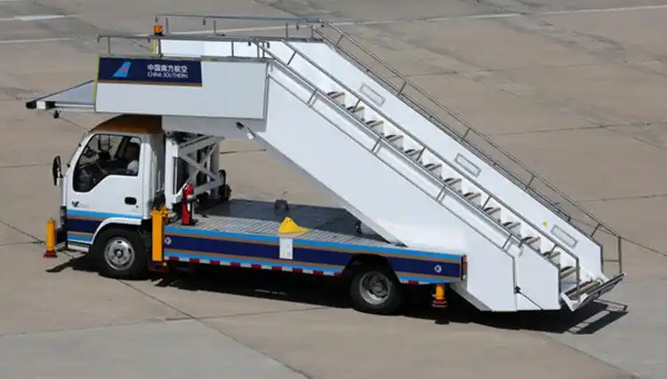 登机车模型儿童玩具机场摆渡车客梯登飞机楼梯车合金工程车qlqey 绿色