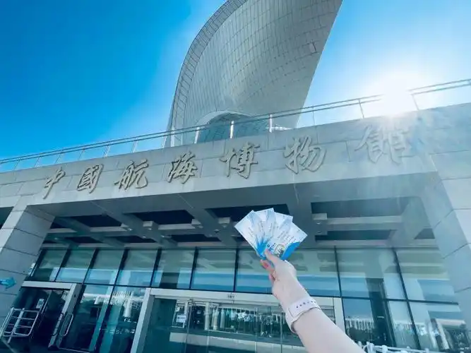 奔着上海天文馆去的,临时决定再去看看航海博物馆,因为路途遥远,去也