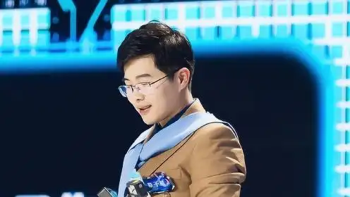 《最强大脑 第8季》蔡子星不敌花圣轩狂流汗,究竟谁抢先一步解题?