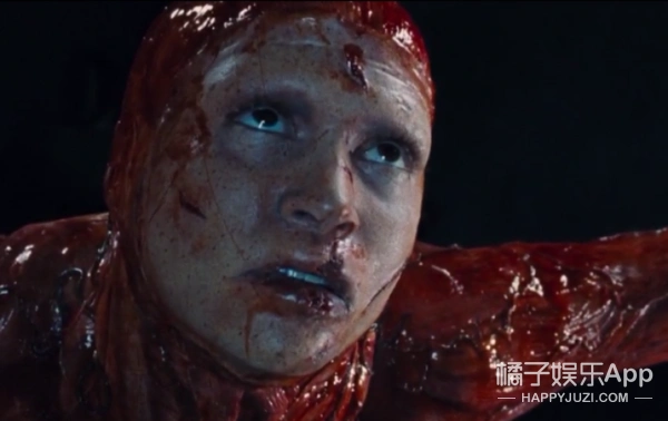 【重口味】神秘组织抓走可爱少女,用活剥人皮的方式虐待她!