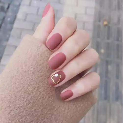 豆沙色美甲,温柔又显白!