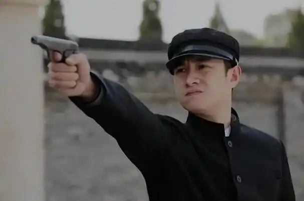 这三部战争影片都是无愧的佳作,无论是剧情还是演员的表现都堪称上乘.