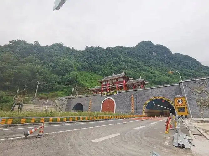 巴中这条高速隧道不仅四川第一长还创新了20项国家级专利