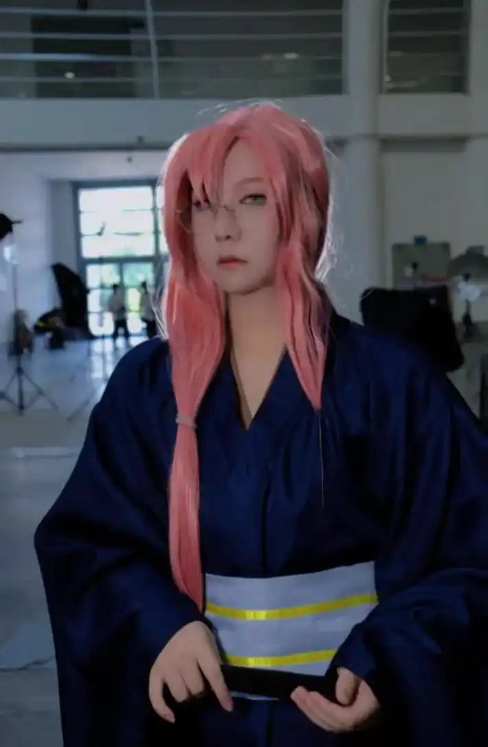 樱屋敷薰.#迷鹿漫展 #场照 #无限滑板 #樱  "听说隔壁 - 抖音