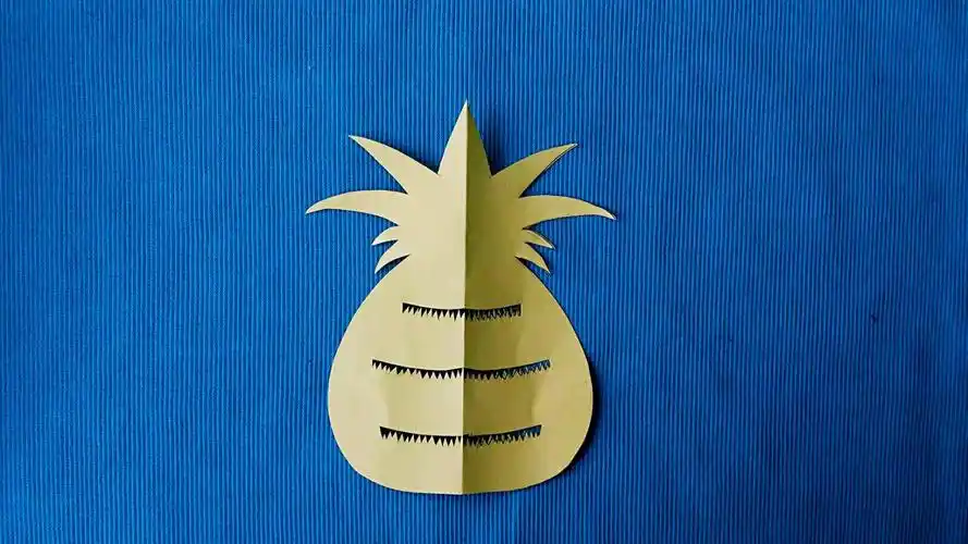 【宝妈秀场】亲子手工73台湾凤梨剪纸