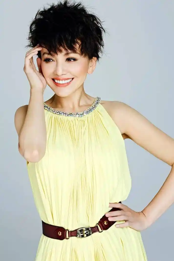 "雪姨"王琳竟然这么美!