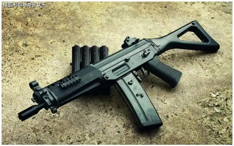 多人模式中,在第二季通行证推出的新型突击步枪,这支枪的稳定性最强