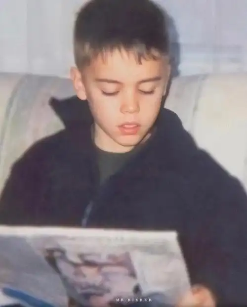 justinbieber一些童年照