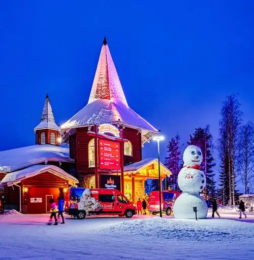 旅途留影芬兰小镇雪夜