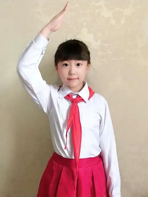 怎样佩戴红领巾