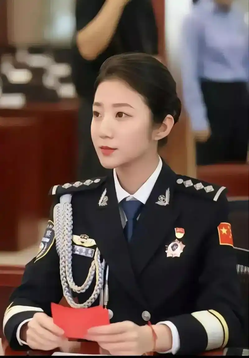 四大美女,这个排名没有意见吧,你们觉得呢#戴璐#张警官#热点 - 抖音