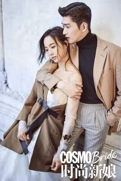 张翰张钧甯共同拍摄了一组时尚婚纱大片,两人气场逆转