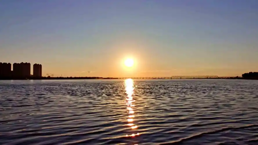 2021-02-20浏览:(268)标签:格式:jpg关注公众号:一抹绿叶热门壁纸标签