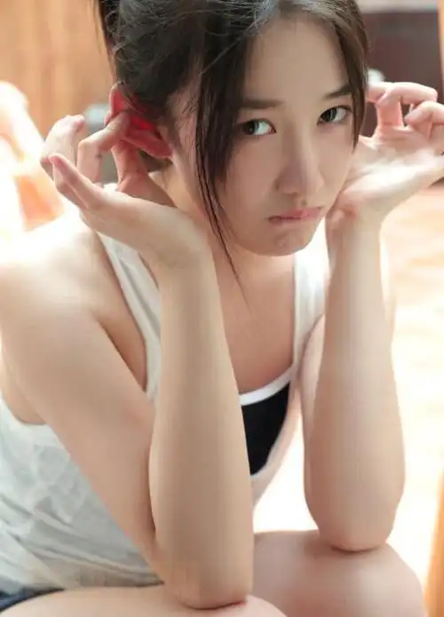 魏宸靓清纯写真