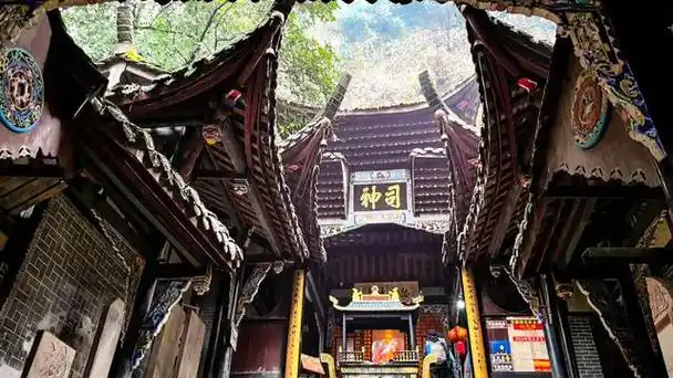 问道青城山(三)走进神秘的道家"第五洞天"