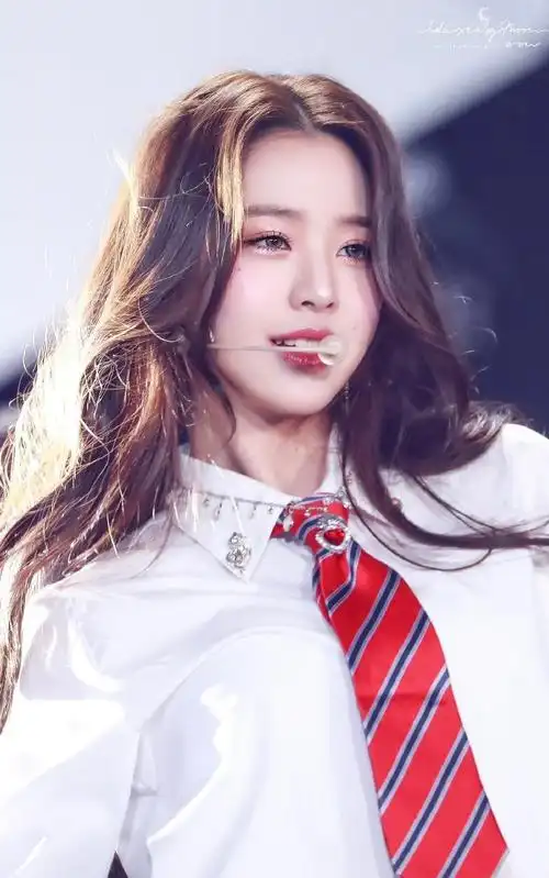 张元英生图##张元英 五颜一