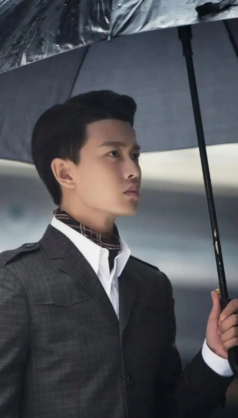 秋蝉.好看的任.#壁纸 #全世界安利任嘉伦  - 抖音