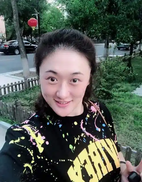 女排奥运冠军刘亚男2斤毛豆定情与排球帅哥结婚后现状如何