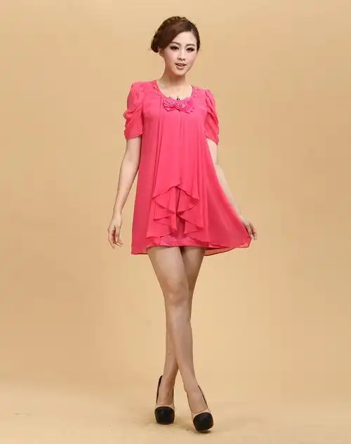 桃红色短袖雪纺连衣裙
