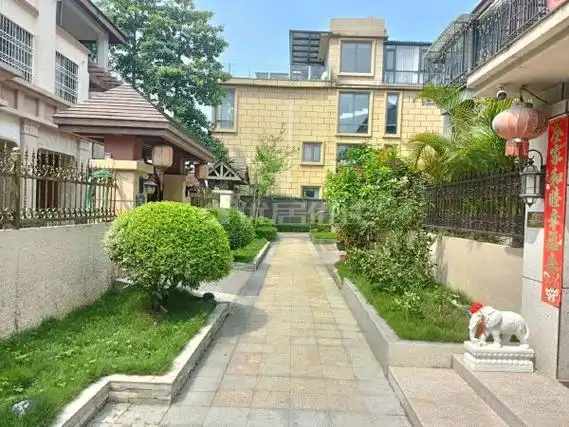 南宁青秀凤岭北枫林蓝岸(别墅)业主自住,首租!