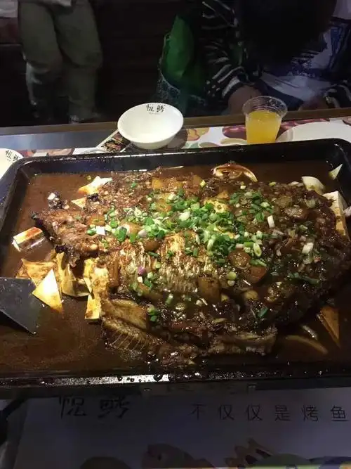 第一次吃这么好吃的烤鱼 肉质鲜嫩可口 而且小孩子也能吃&