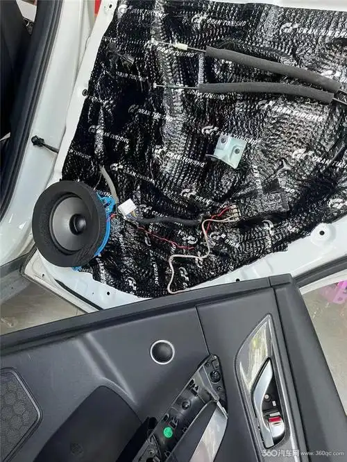 长安cs55改装美国vad汽车音响 前后8单元听感悦耳更均衡