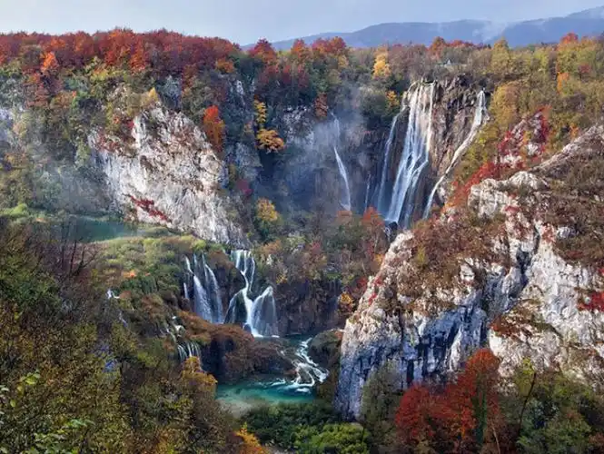 falls in autumn, plitvice lakes national park, croatia2015年排名