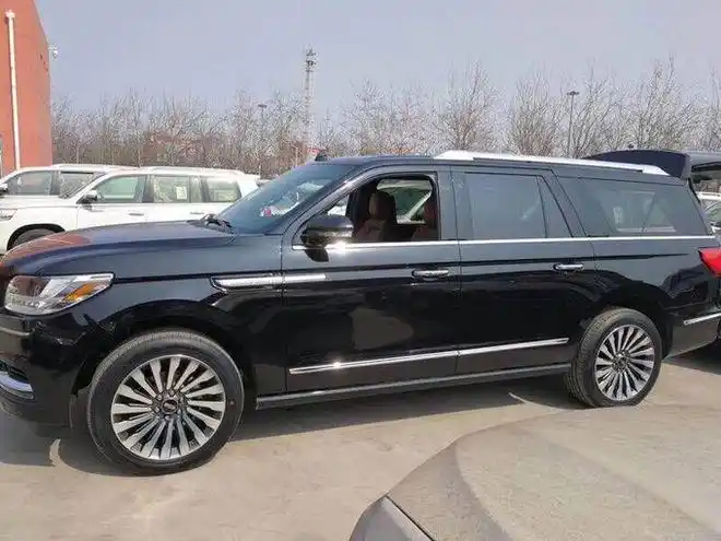 18款林肯领航员豪华商务车年度大促进行中