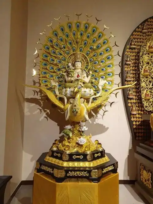 寺院福田护国龙王寺佛母孔雀大明王法会菩萨座像募集中