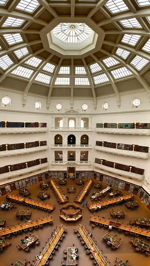 墨尔本的维多利亚州立图书馆