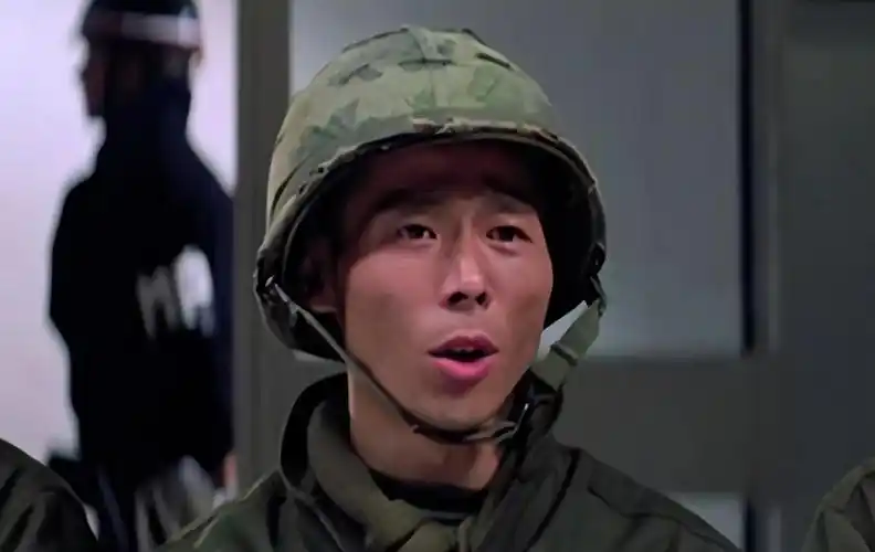 刘家良的入室弟子,又称小侯,七十年代中期,陆续出演了《功夫小子》