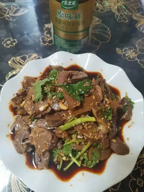 凉拌卤猪心