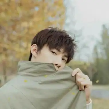 好看的qq头像男生小清新爱一个人太久太累却不想放弃