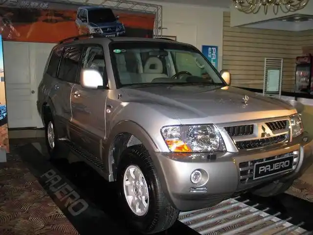 三菱帕杰罗3.8 v6试驾图集_网易汽车