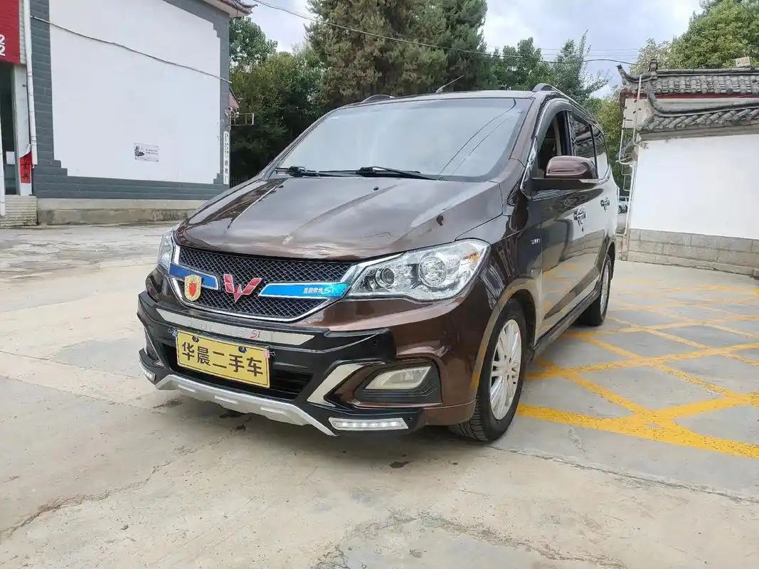 2016-3月上牌 五菱宏光s1 带倒车影像 真皮座椅 中 - 抖音