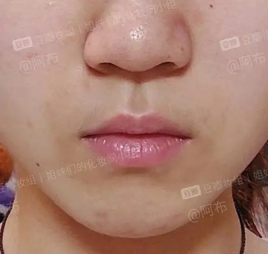 有没有嘴巴超级小的姐妹啊 救救孩子