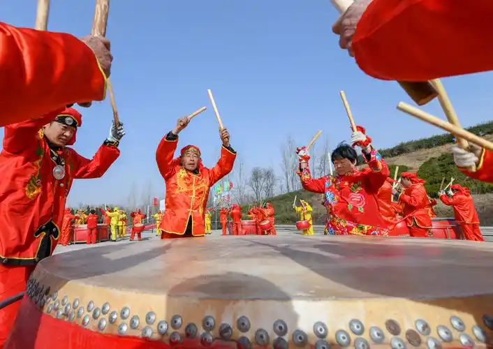 二月二龙抬头敲锣打鼓盼丰年夏津举办首届非遗架鼓节